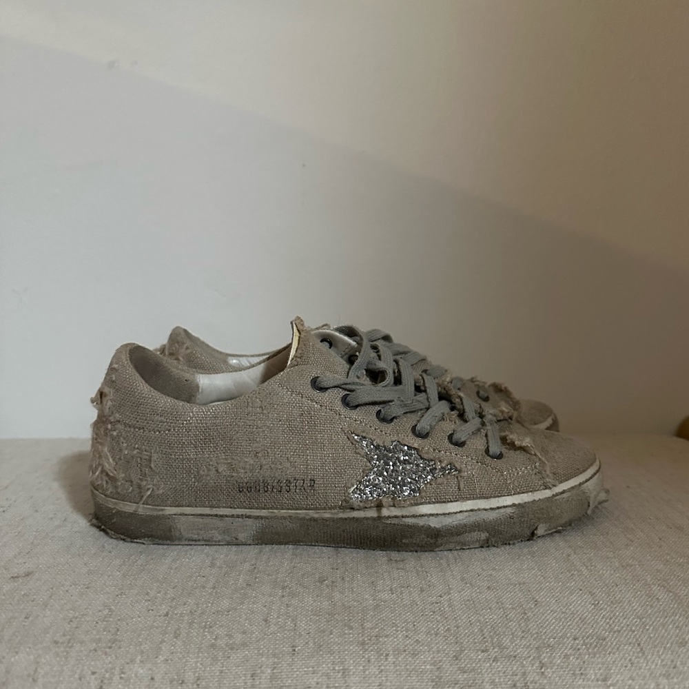 GOLDEN GOOSE SZ 39 Women's Natural 20mm Super Star Linen & Glitter Sneakers